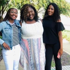 Meet your Posher, Amaria